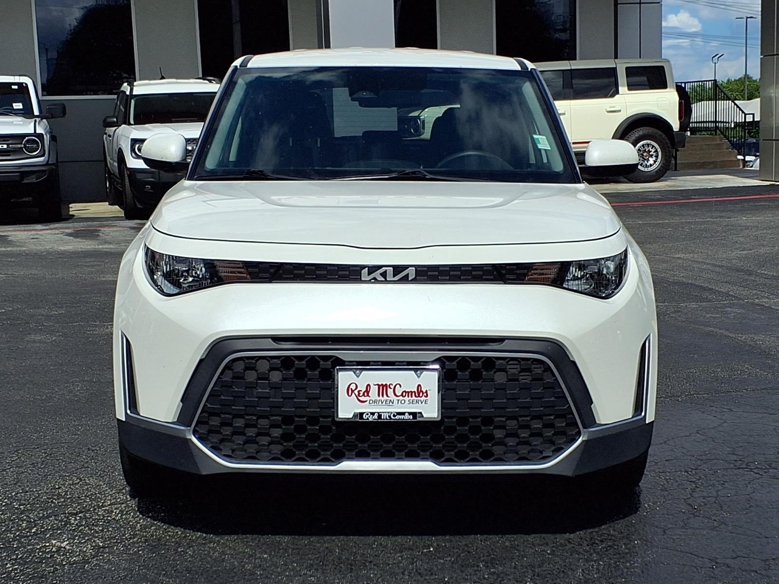 Used 2023 Kia Soul LX w/ LX Technology Package FWD image 2