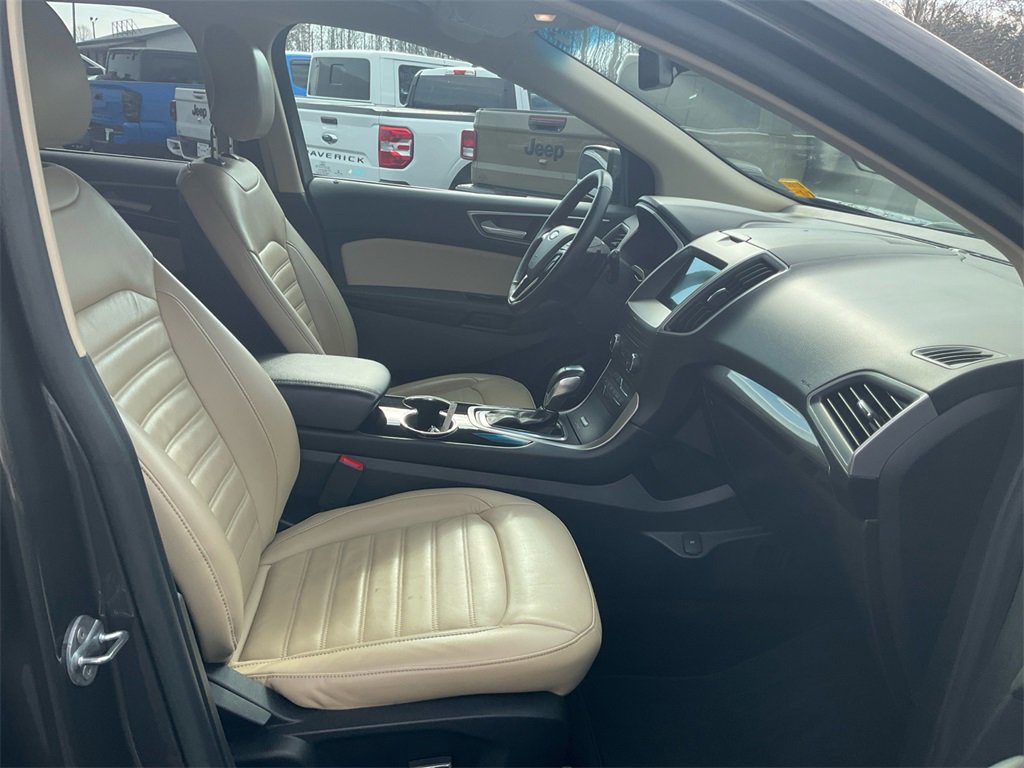 Certified 2017 Ford Edge SEL w/ Equipment Group 201A image 10