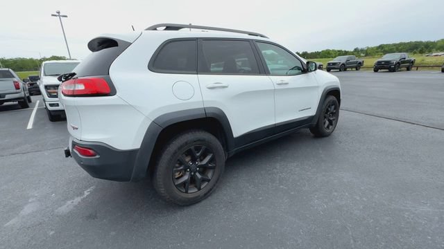 Used 2017 Jeep Cherokee Trailhawk AWD/4WD image 8