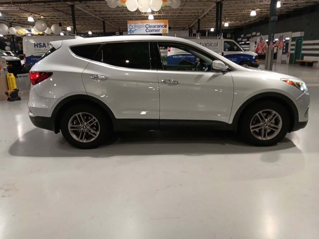 Used 2017 Hyundai Santa Fe Sport AWD/4WD image 9