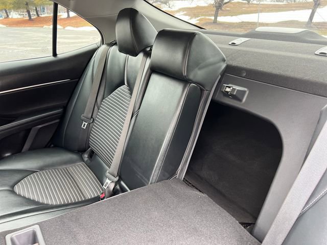 Used 2021 Toyota Camry SE image 26