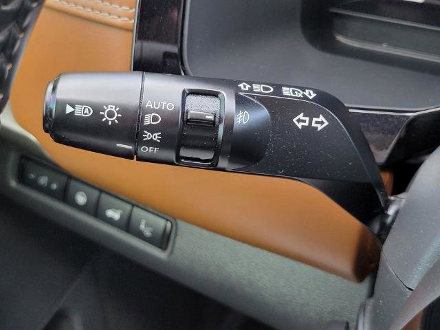 Used 2022 Nissan Pathfinder Platinum w/ Cargo Package image 33