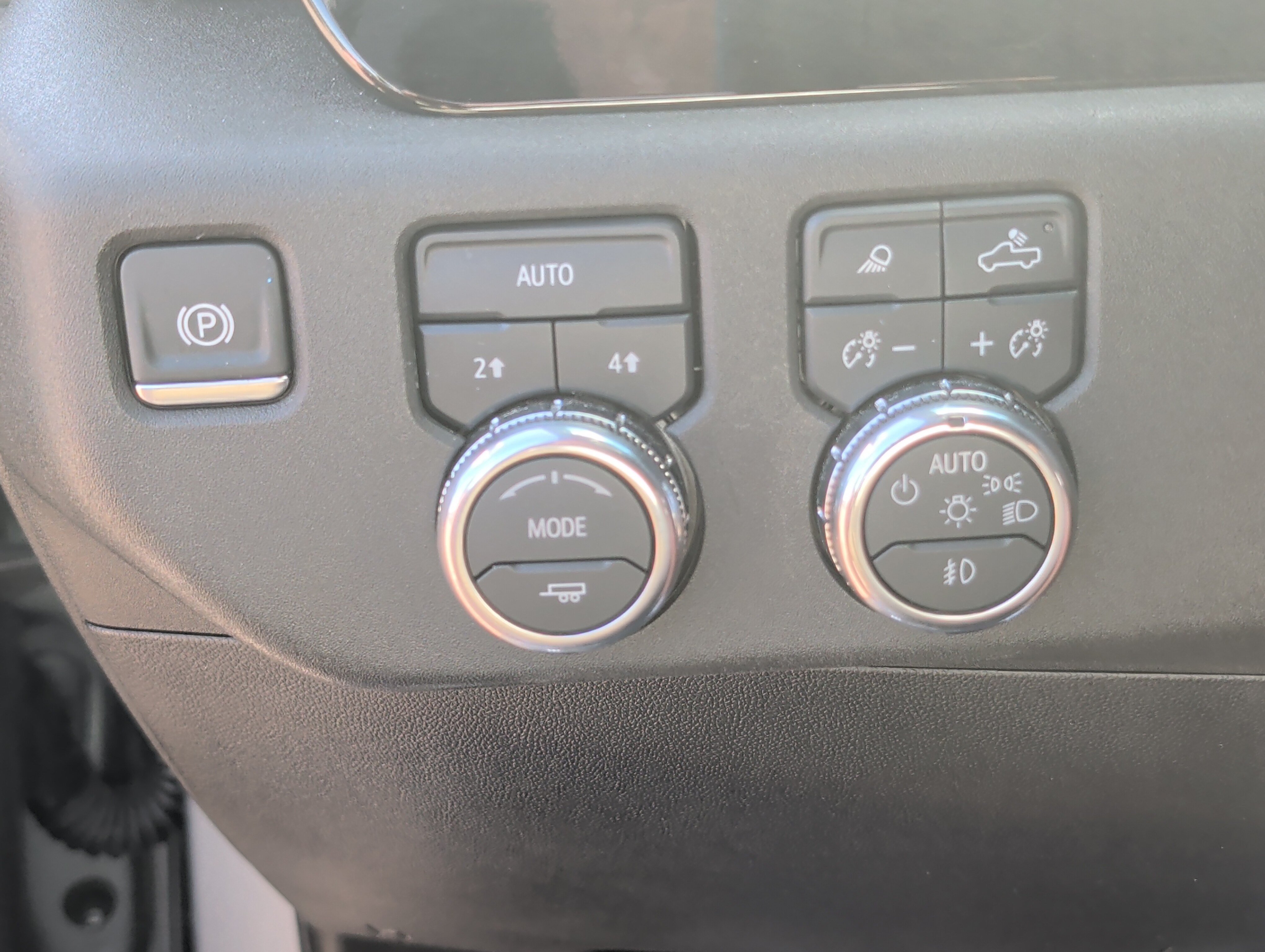 Used 2025 GMC Sierra 1500 SLT AWD/4WD image 26