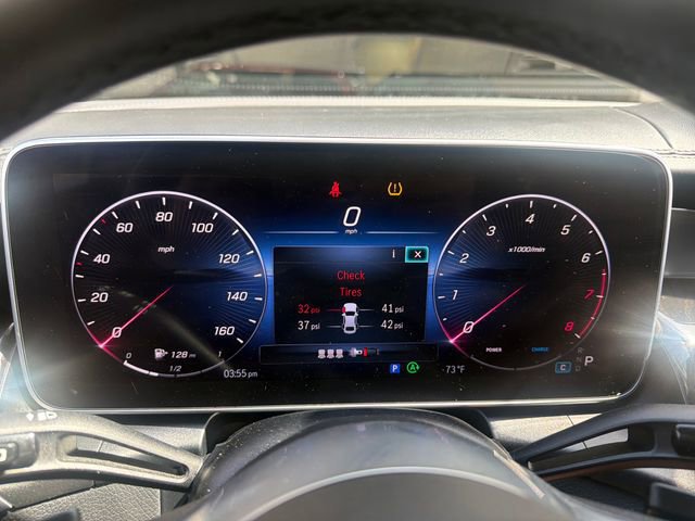 Used 2024 Mercedes-Benz GLC 300 4MATIC image 34