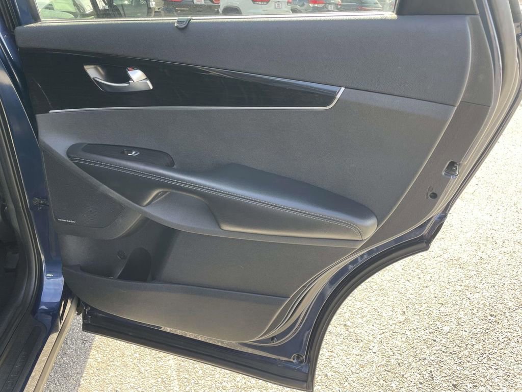 Used 2019 Kia Sorento EX w/ EX Touring Package image 24