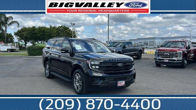 Certified 2025 Ford Expedition Active AWD/4WD image 1
