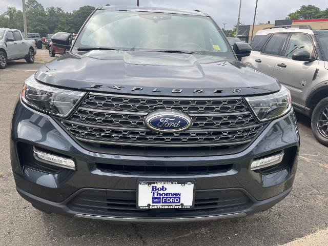 Certified 2022 Ford Explorer XLT w/ Equipment Group 202A AWD/4WD image 2