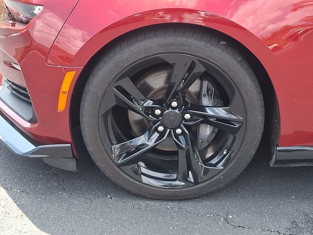 Used 2022 Chevrolet Camaro SS RWD image 32