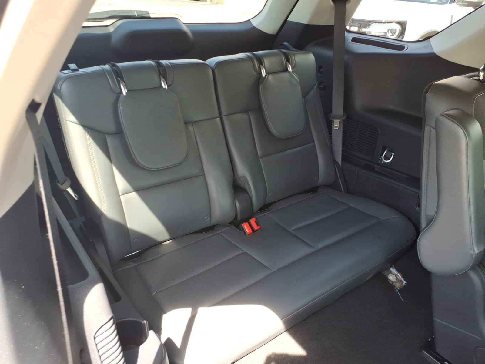 Certified 2025 Ford Explorer Active w/ Active Comfort Package AWD/4WD image 10