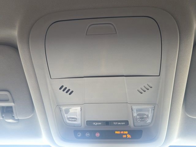 Used 2024 Chevrolet Equinox LT w/ Driver Convenience Package FWD image 29