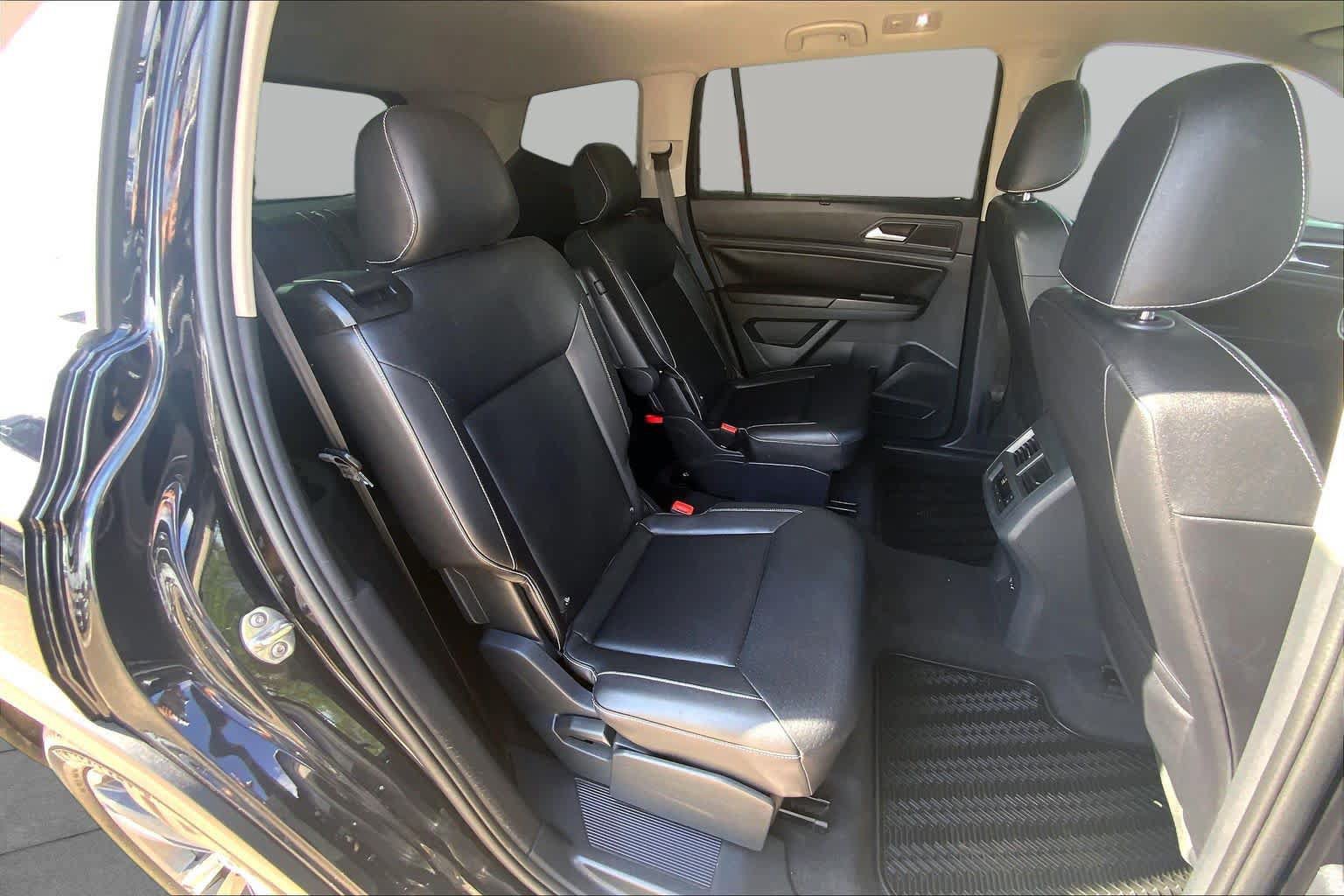 Used 2021 Volkswagen Atlas SE w/ Panoramic Sunroof Package FWD image 20
