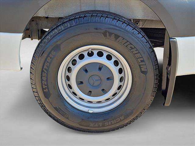 Used 2023 Mercedes-Benz Sprinter 1500 image 22