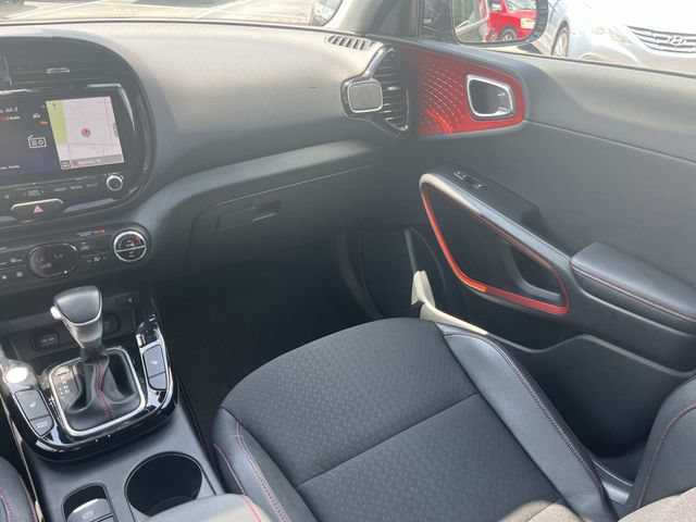 Used 2023 Kia Soul GT-Line w/ GT-Line Technology Package FWD image 17
