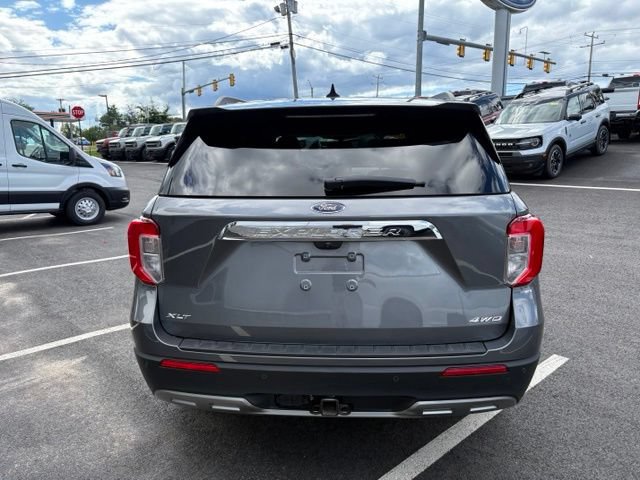 Certified 2022 Ford Explorer XLT w/ Equipment Group 202A AWD/4WD image 4