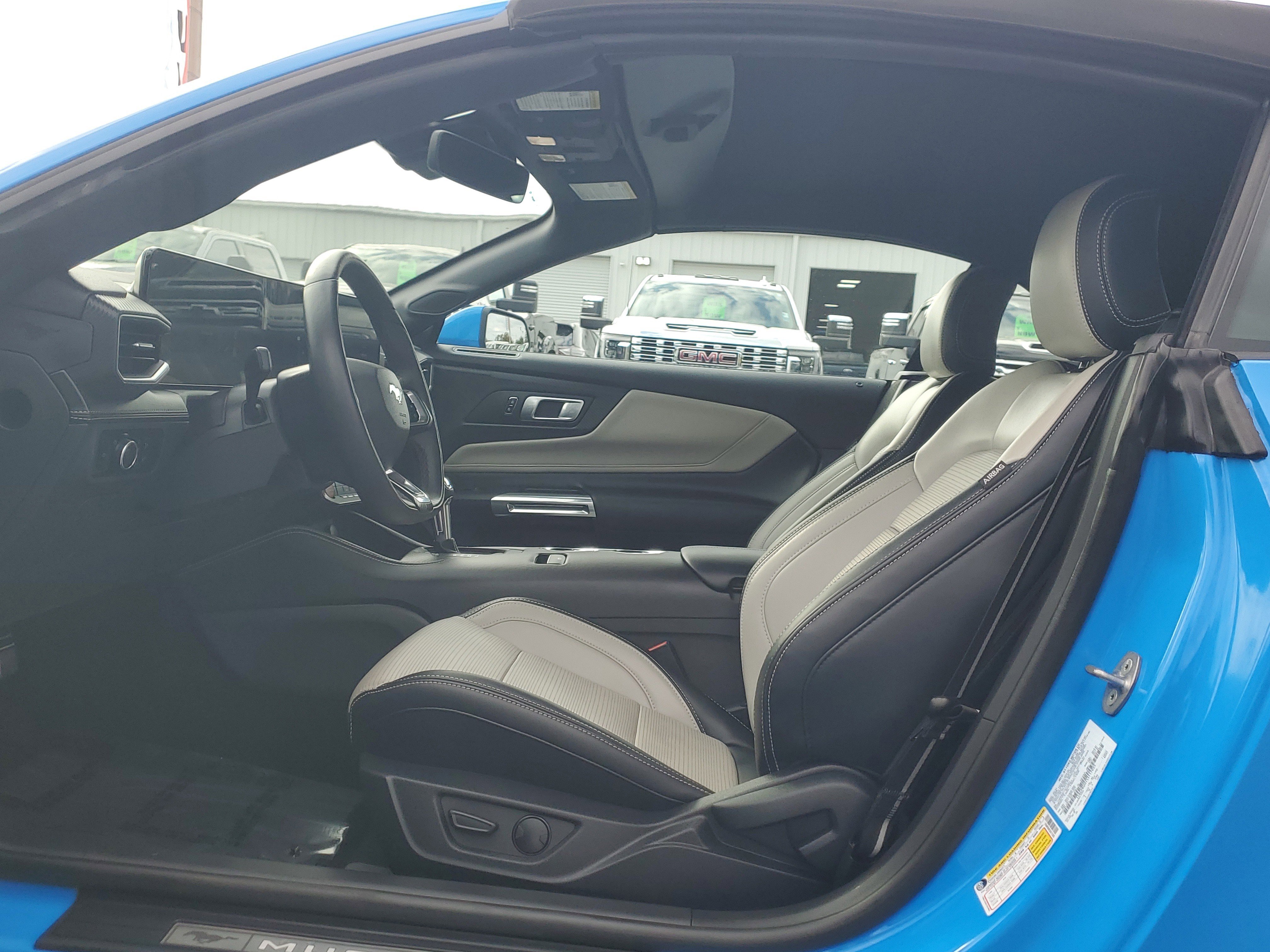 Certified 2025 Ford Mustang Premium image 14