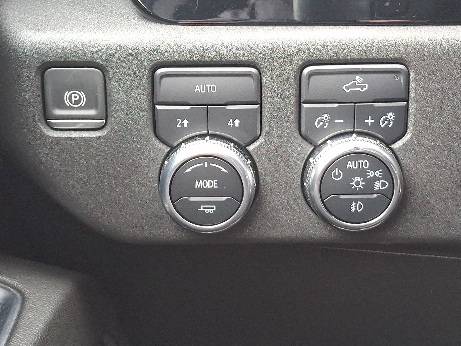Used 2024 GMC Sierra 1500 Elevation w/ Preferred Package AWD/4WD image 24