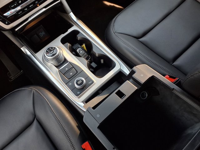 Certified 2024 Ford Explorer XLT w/ Equipment Group 202A AWD/4WD image 15