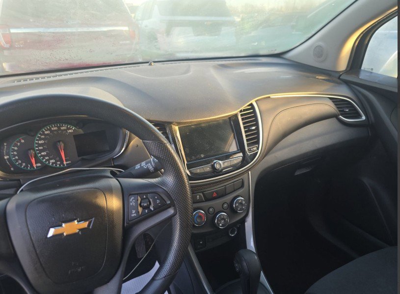 Used 2018 Chevrolet Trax LS image 7