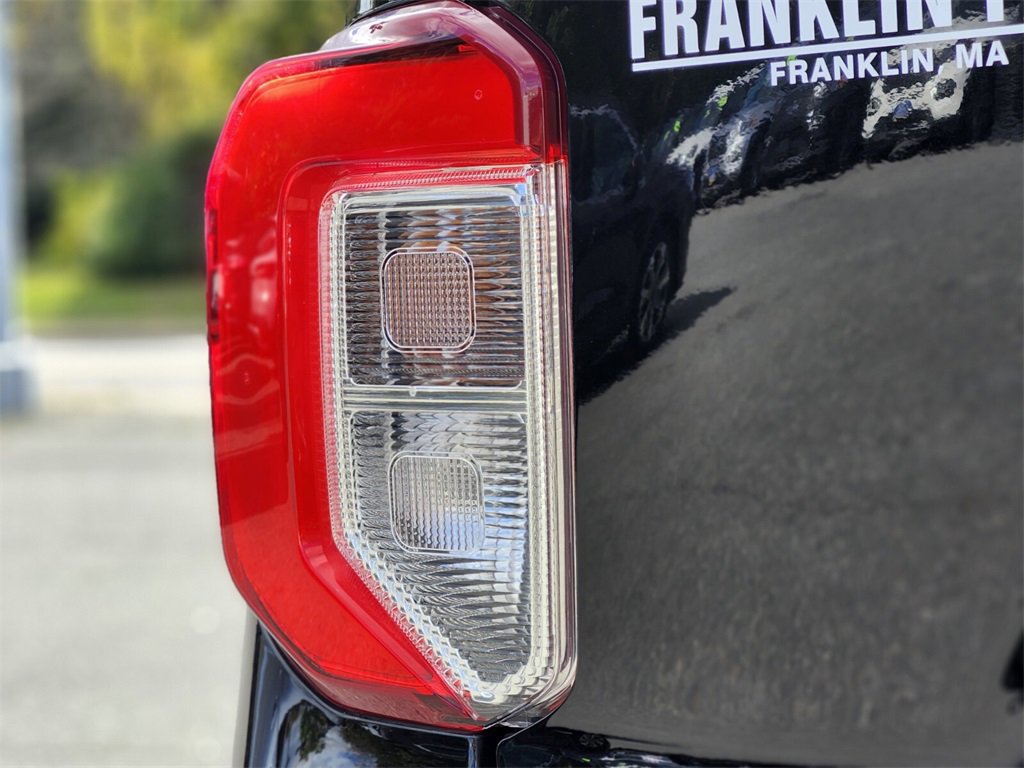 Certified 2022 Ford Explorer XLT w/ Equipment Group 202A image 9