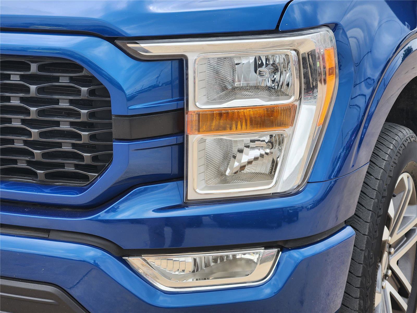 Certified 2022 Ford F150 XL w/ STX Appearance Package image 6