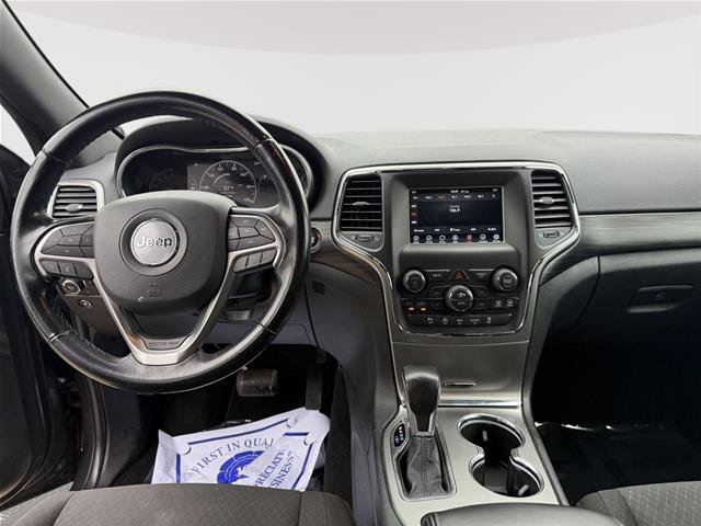 Used 2020 Jeep Grand Cherokee Laredo AWD/4WD image 21