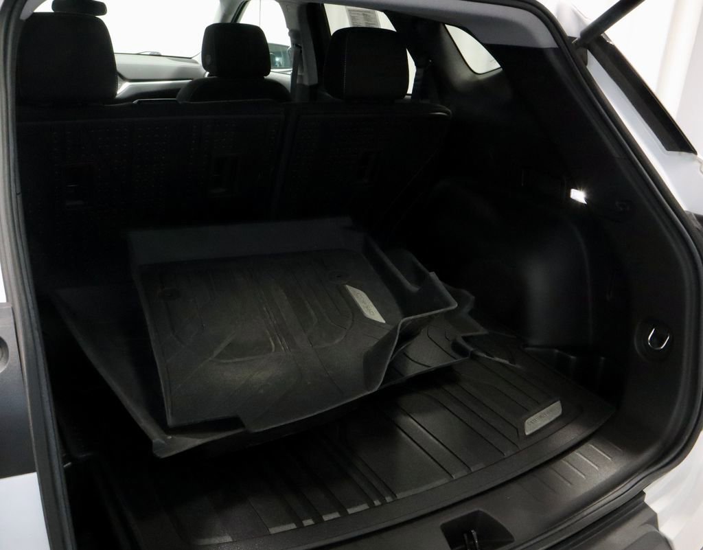 Used 2024 Chevrolet Blazer LT w/ Convenience Package image 14