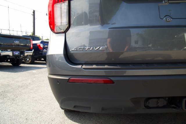 Certified 2025 Ford Explorer Active AWD/4WD image 13