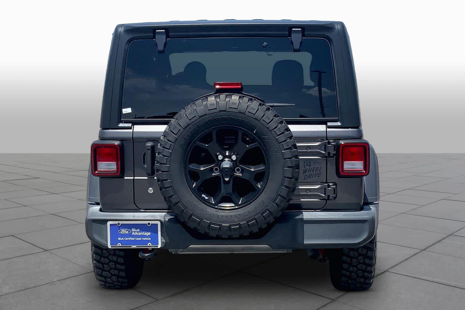 Used 2022 Jeep Wrangler Sport AWD/4WD image 5