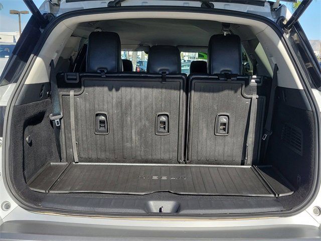 Used 2022 Nissan Pathfinder SL w/ SL Black Package image 29