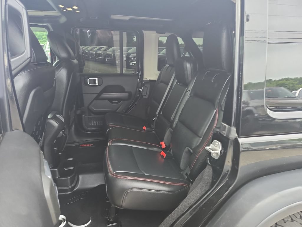 Used 2021 Jeep Wrangler Unlimited Rubicon AWD/4WD image 4