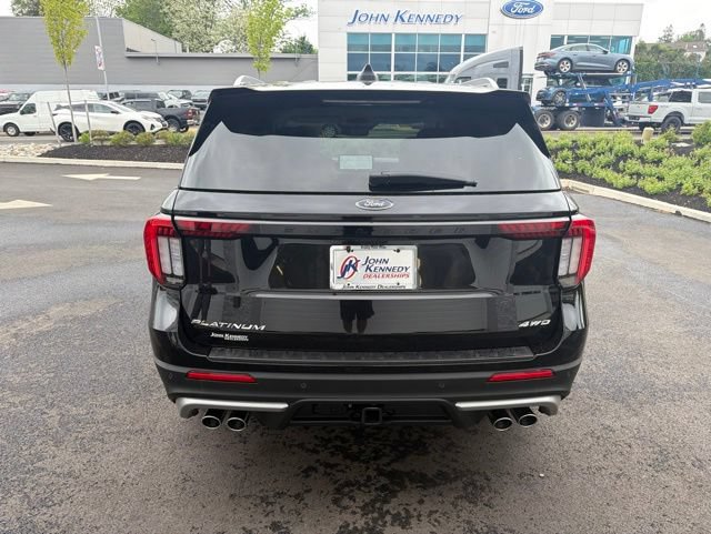 Certified 2025 Ford Explorer Platinum w/ Ultimate Package AWD/4WD image 5