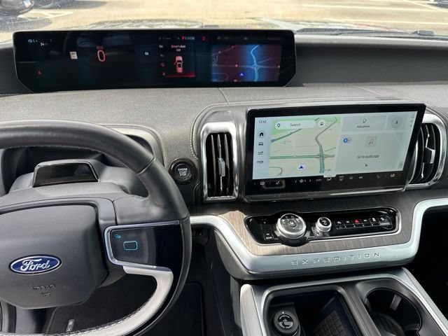 Certified 2025 Ford Expedition Platinum w/ Platinum Ultimate Package AWD/4WD image 23