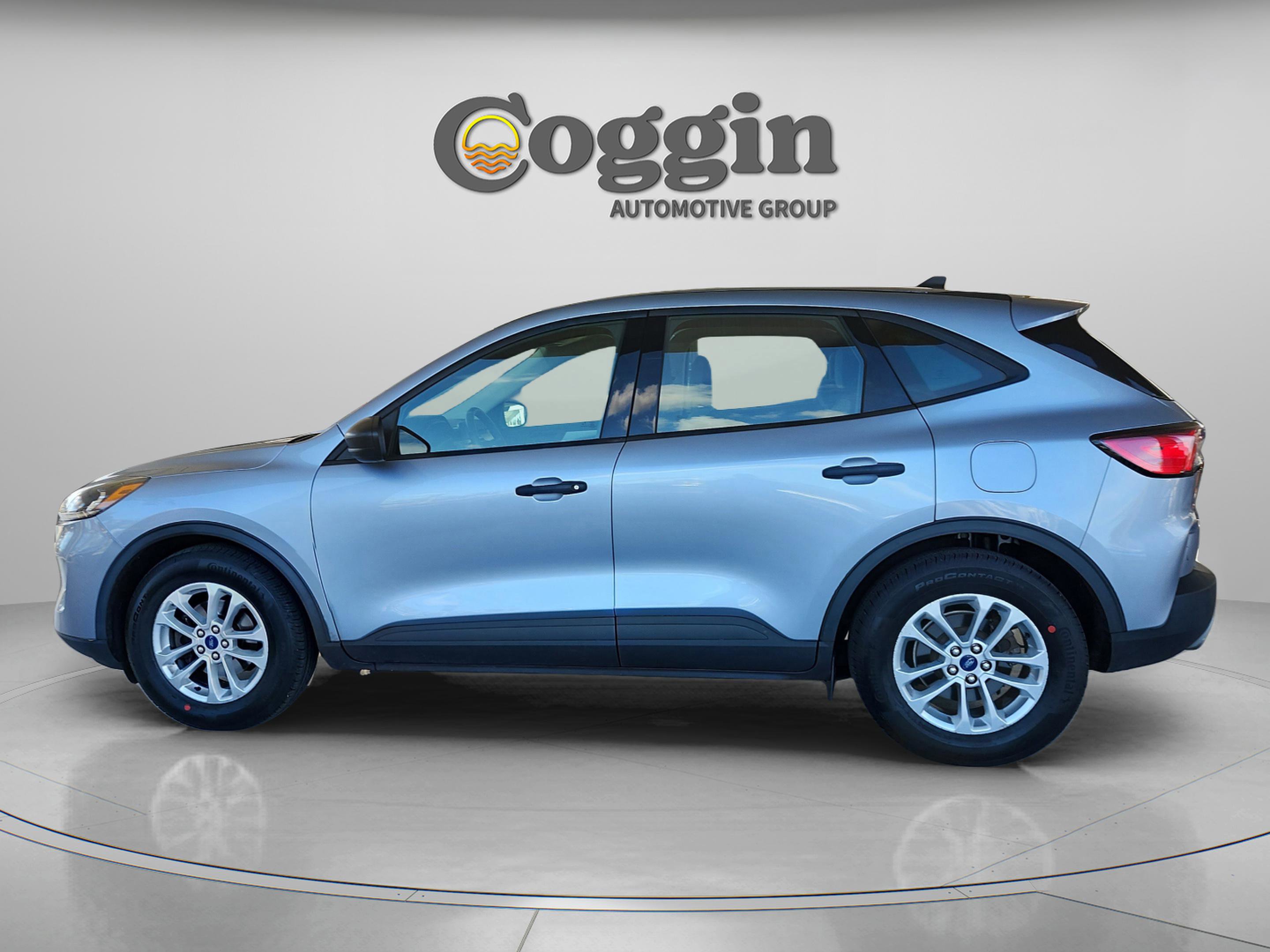 Certified 2022 Ford Escape S image 3