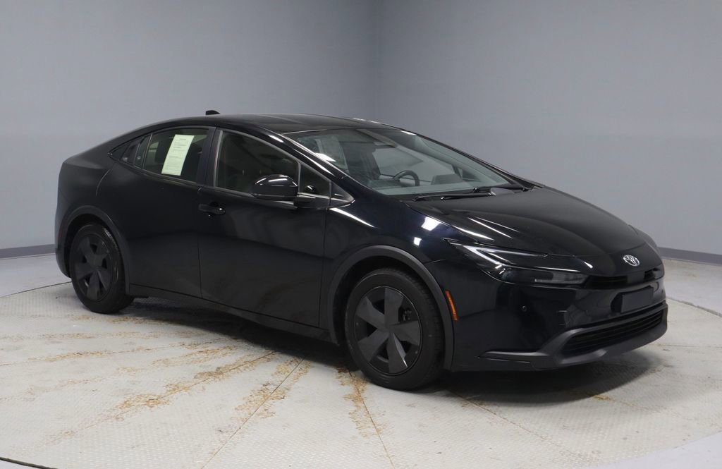 Used 2024 Toyota Prius LE image 7