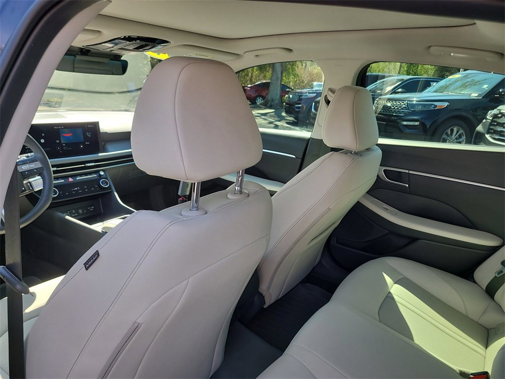 Used 2024 Hyundai Sonata SEL w/ Convenience Package image 8