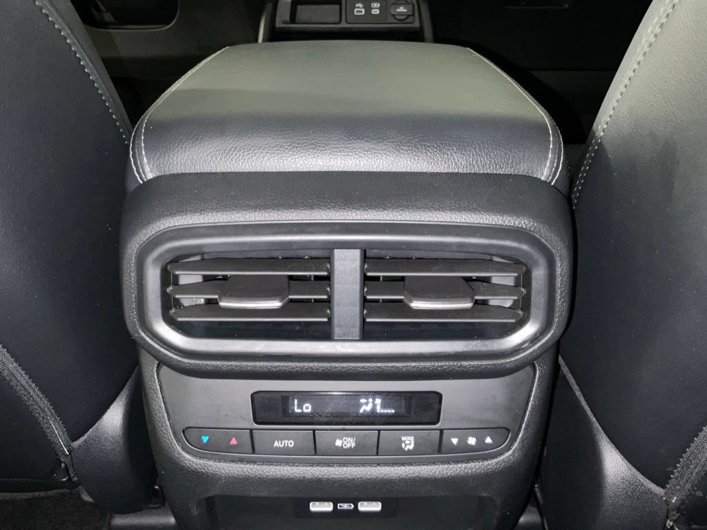 Used 2023 Honda Pilot EX-L image 18