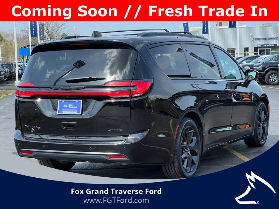 Used 2025 Chrysler Pacifica Limited FWD video 2