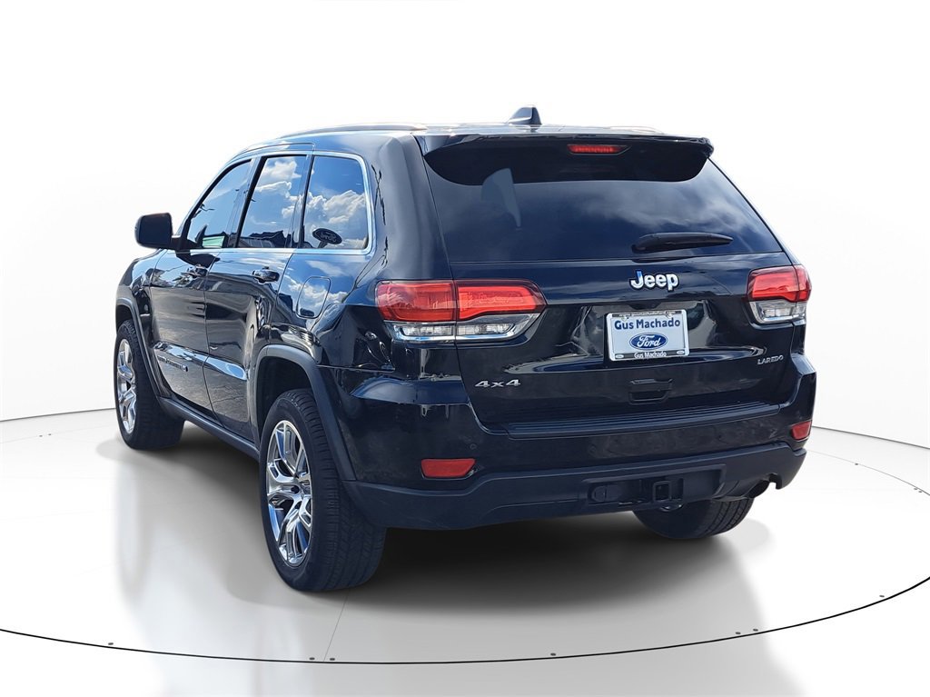 Used 2022 Jeep Grand Cherokee Laredo E w/ Security & Convenience Group image 2