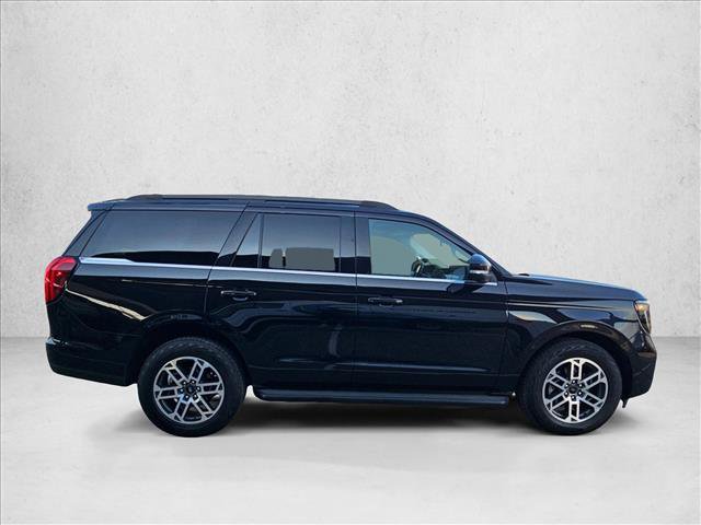 Certified 2025 Ford Expedition Active AWD/4WD image 4