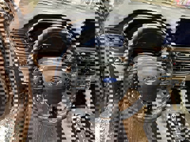 Certified 2020 Ford Escape Titanium image 15