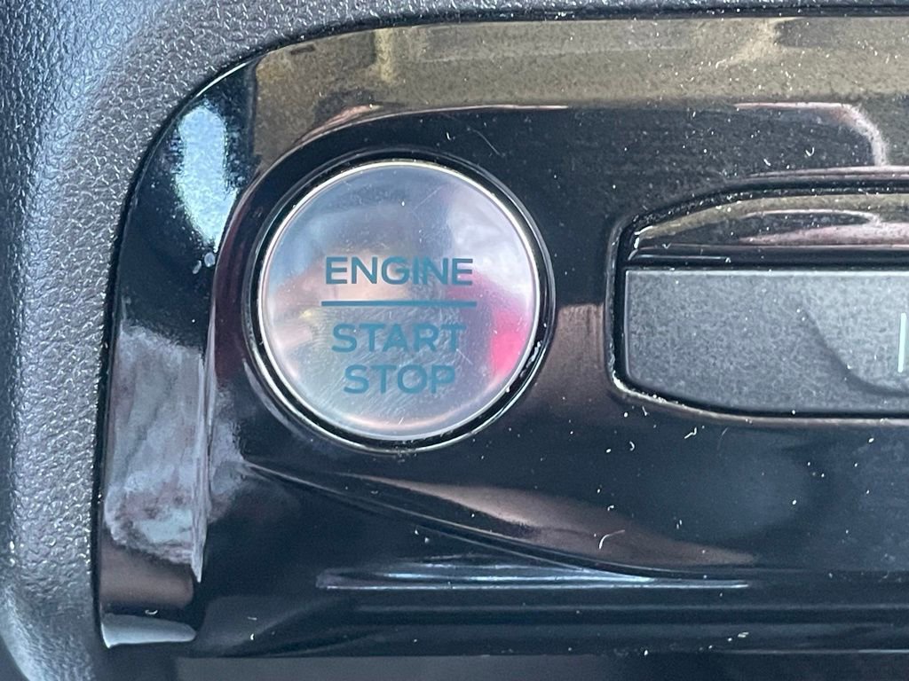 Certified 2023 Ford Escape Platinum w/ Premium Technology Package AWD/4WD image 34