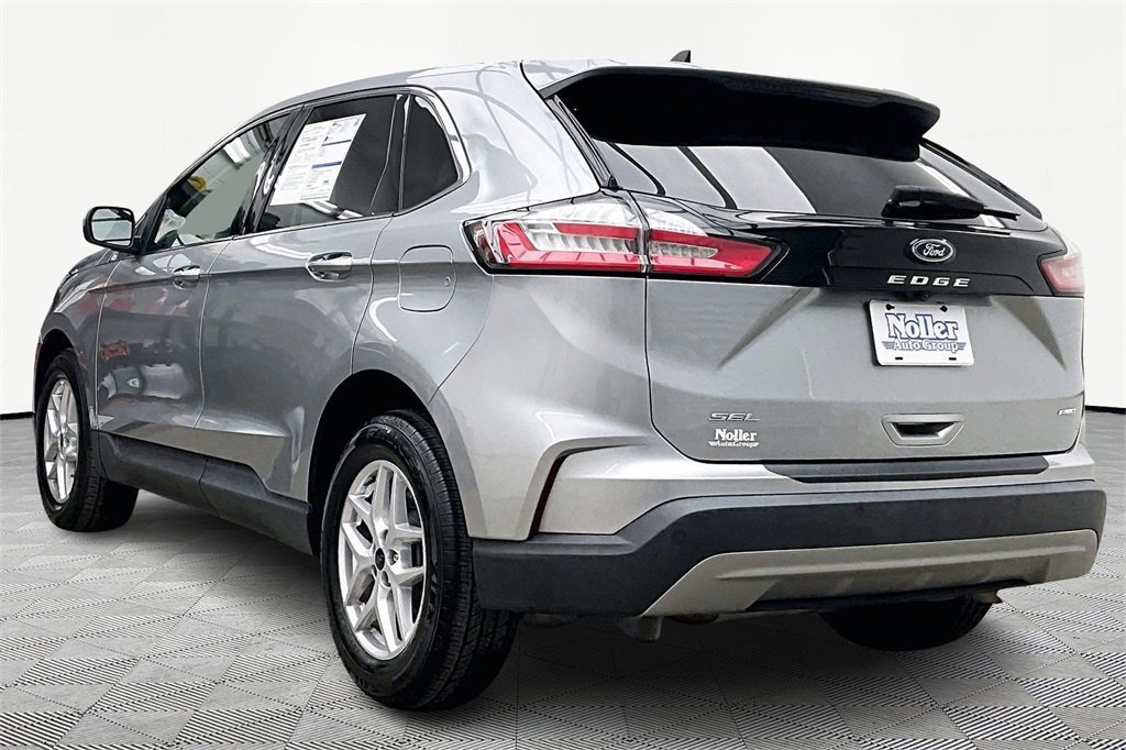 Certified 2023 Ford Edge SEL image 2