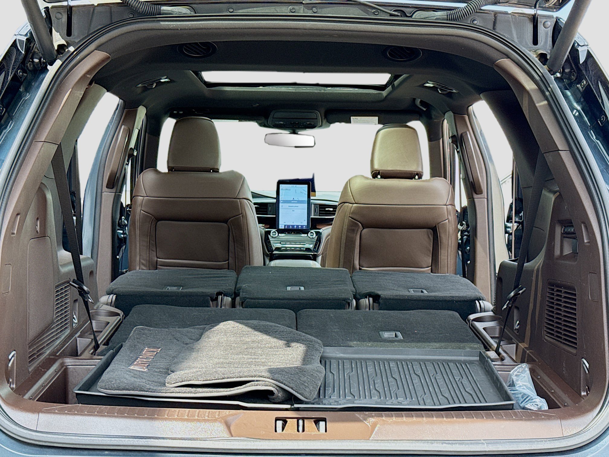 Certified 2023 Ford Explorer King Ranch w/ Technology Package AWD/4WD image 8