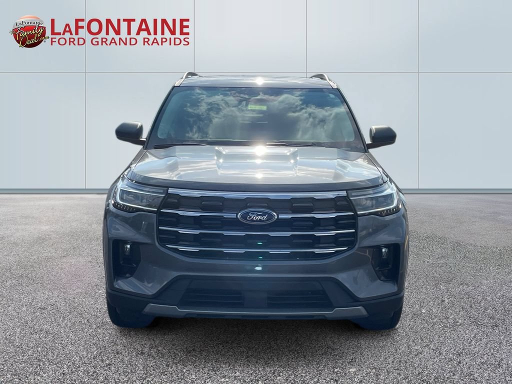 Certified 2025 Ford Explorer Active w/ Active Comfort Package AWD/4WD image 2