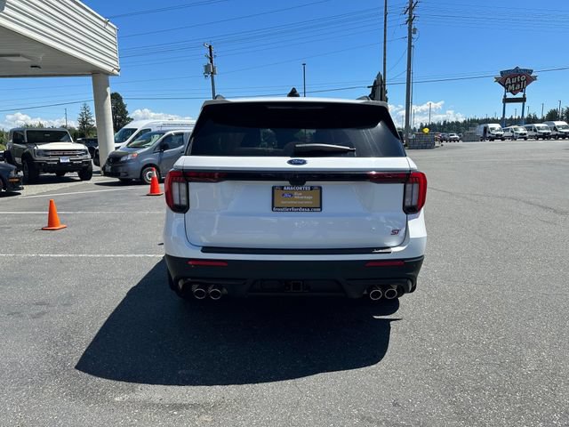 Certified 2025 Ford Explorer ST AWD/4WD image 3