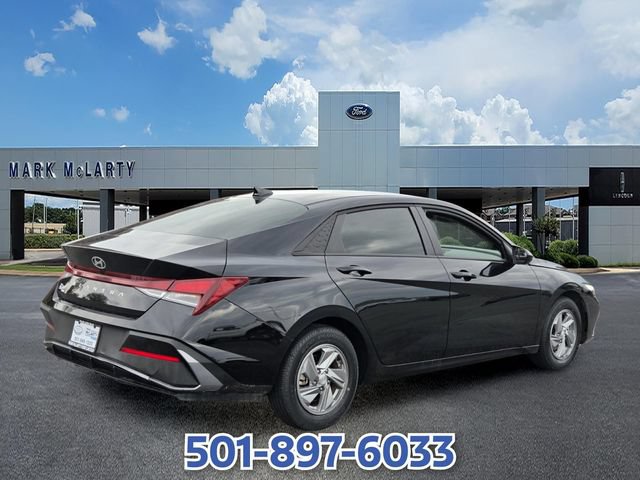 Used 2026 Hyundai Elantra SE FWD image 5