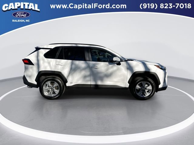 Used 2025 Toyota RAV4 XLE image 7