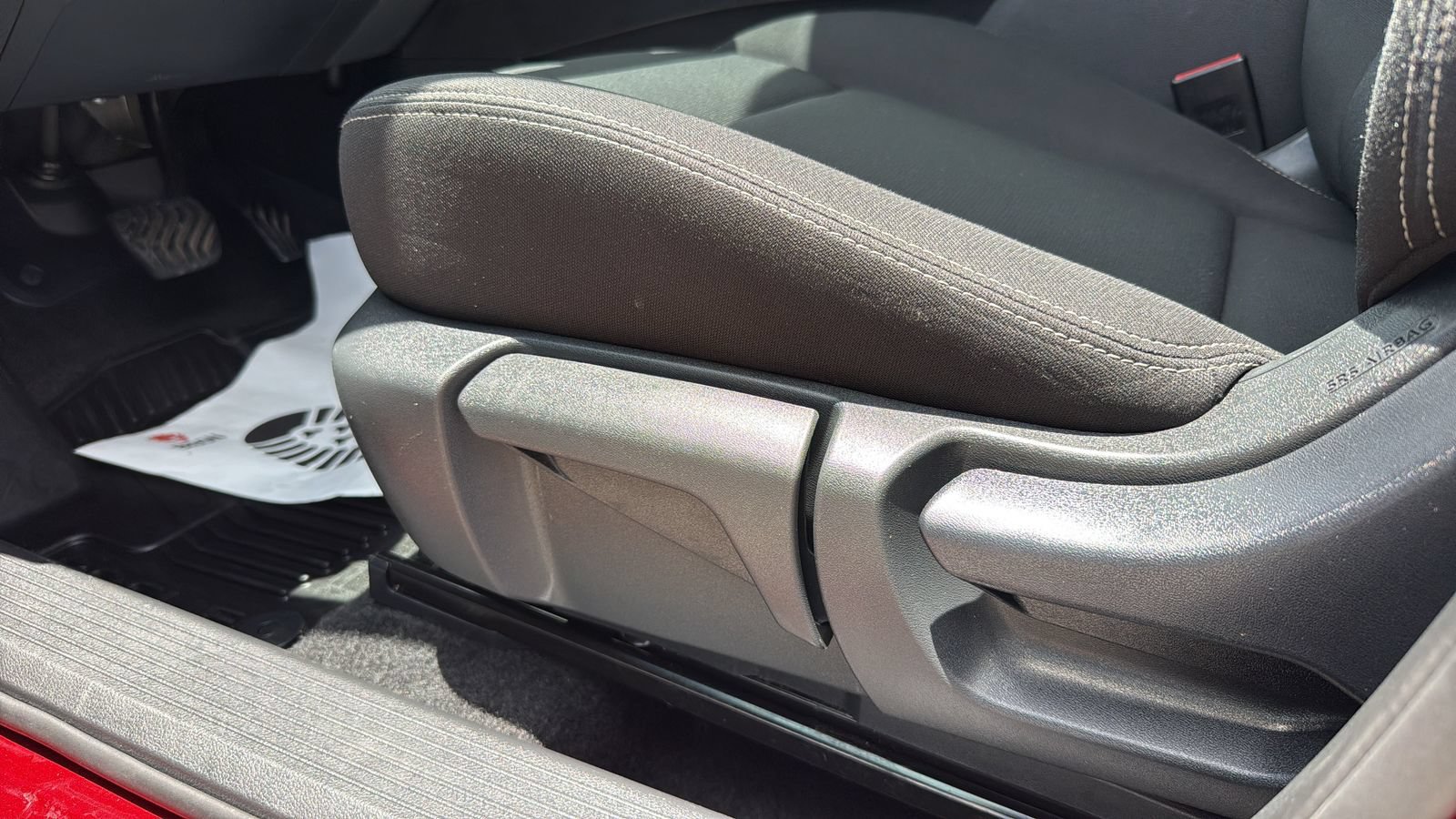 Used 2023 Nissan Rogue S FWD image 9