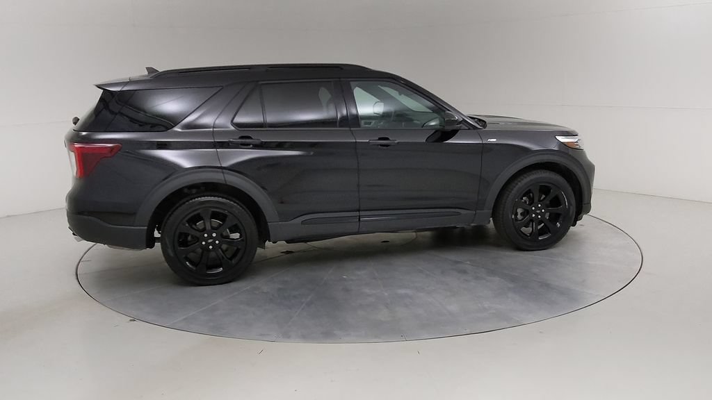 Certified 2023 Ford Explorer ST-Line AWD/4WD image 13