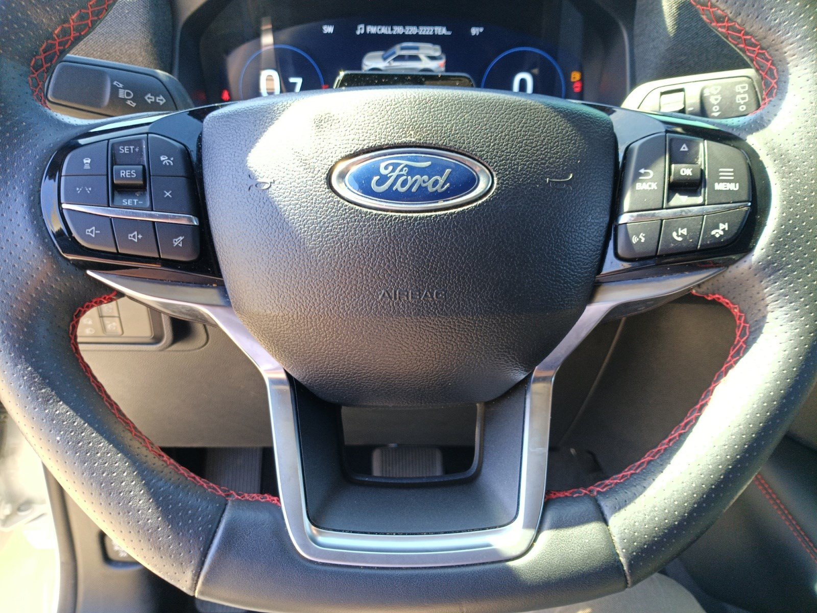 Certified 2025 Ford Explorer ST-Line w/ ST-Line Street Pack AWD/4WD image 20